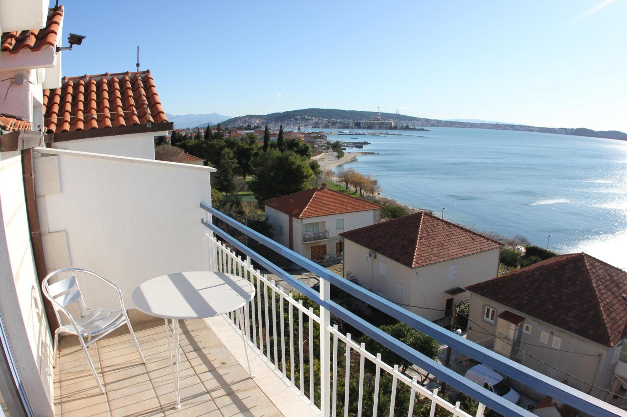 Hotel Bavaria Trogir Seget Donji ภายนอก รูปภาพ