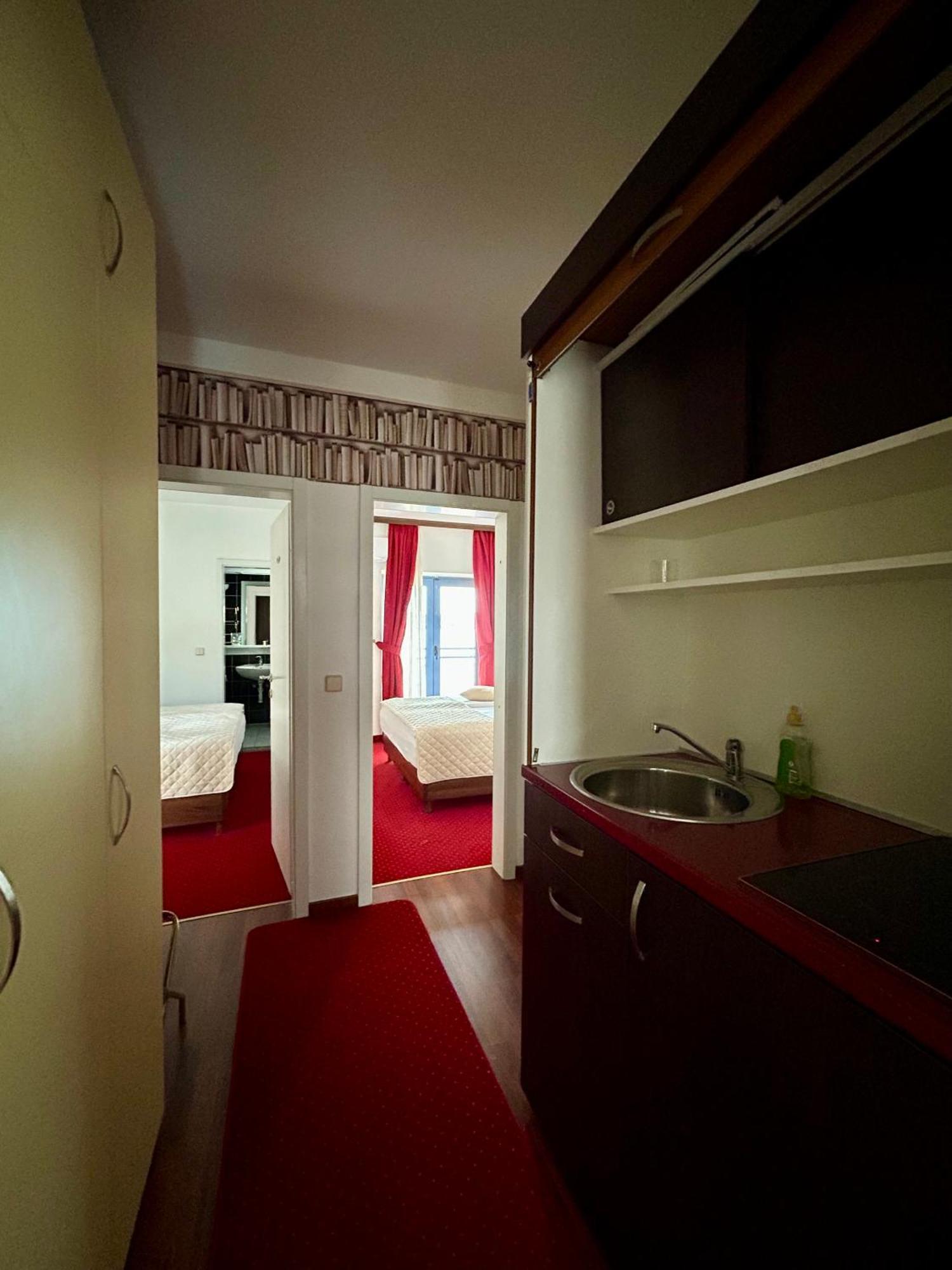 Hotel Bavaria Trogir Seget Donji ภายนอก รูปภาพ