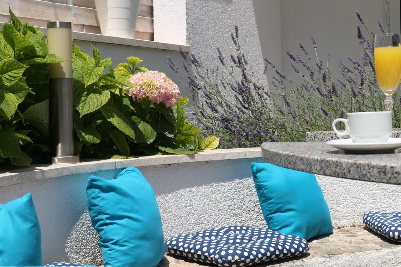 Hotel Bavaria Trogir Seget Donji ภายนอก รูปภาพ